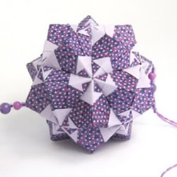 纸花球的折法步骤图解 手工纸花球的做法教程