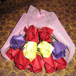 纸折玫瑰花图解 用纸张折出玫瑰花的方法步骤